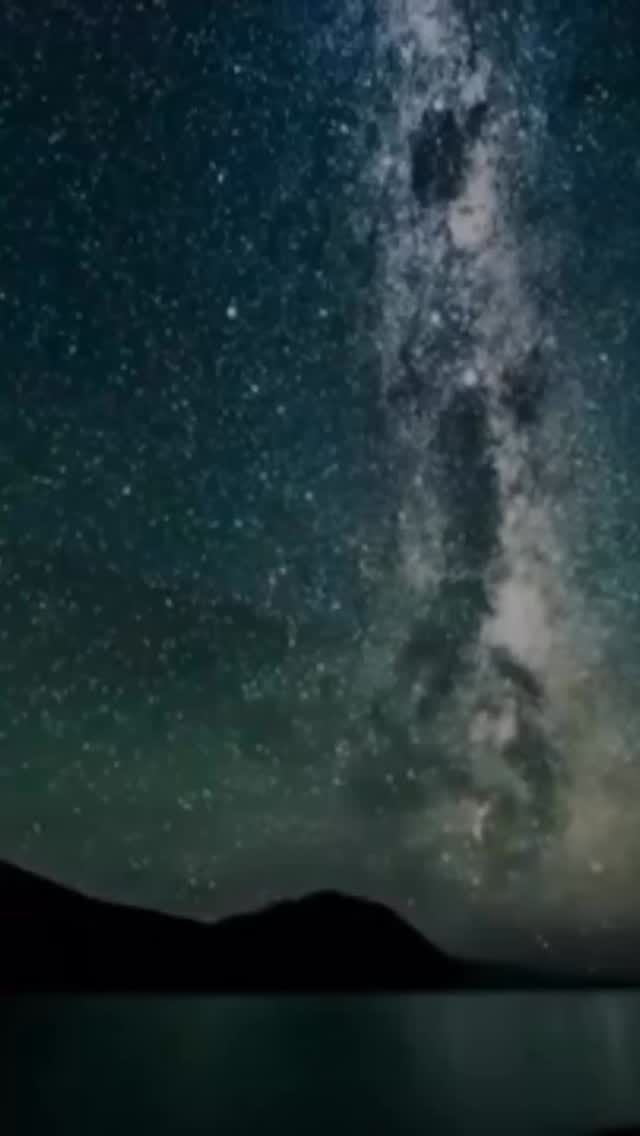 おはようございます！
ちょっと画像が夜使用ですが、おはようございます☀

暑かったり、寒かったりと寒暖差が激しいですねー！
自律神経による不調がでやすなります。
そんな時は睡眠時間を確保すると、体調が整いやすくなるようです😊

さてさて、毎週金曜は直接販売日です😊
今週は
🍎バスクチーズケーキ
1/4カット¥500
ホール¥2000
【原材料】生クリーム、クリームチーズ、てんさい糖、卵、米粉

🍎グラノーラ
¥600（ハーフは¥300）
【原材料】オートミール、なたね油、ハチミツ、アーモンド、レーズン、クランベリー

🍎いちじく紅茶スコーン
１個¥200
２個¥380
７個¥1320
【原材料】薄力粉（佐賀県産）、全粒粉（福岡県糸島産）、てんさい糖、有機豆乳、なたね油、有機セミドライいちじく、紅茶、レモン（糸島産）、塩（糸島産）／ベーキングパウダー（アルミフリー）

🍎黒糖バナナスコーン
１個¥190
2個¥370
７個¥1200
【原材料】薄力粉（佐賀県産）、全粒粉（福岡県糸島産）、バナナ（フィリピン）、黒糖、有機豆乳、なたね油、塩（糸島産）／ベーキングパウダー（アルミフリー）

🍎黒糖きなこスコーン
１個¥190
２個¥370
７個¥1200

【原材料】薄力粉（佐賀県産）、全粒粉（福岡県糸島産）、黒糖、有機豆乳、なたね油、きな粉、塩（糸島産）／ベーキングパウダー（アルミフリー）

ご予約は4/16まで
お渡しは4/18です😊
😊